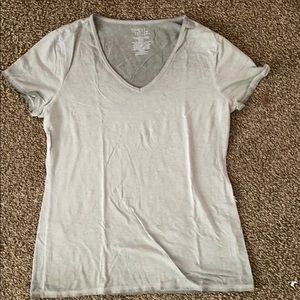 time and true v neck tshirt size medium